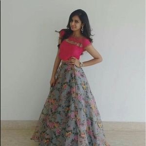 Meet your Posher, Aneela